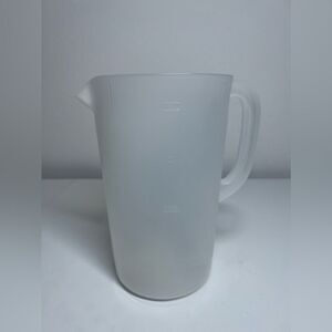 Rubbermaid Pitcher Pitchers Drink Containers No lid 1 gallon